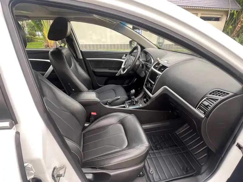 Geely Emgrand 2016 Sedan 1.5L Manual Upgrade Version — миниатюра 7