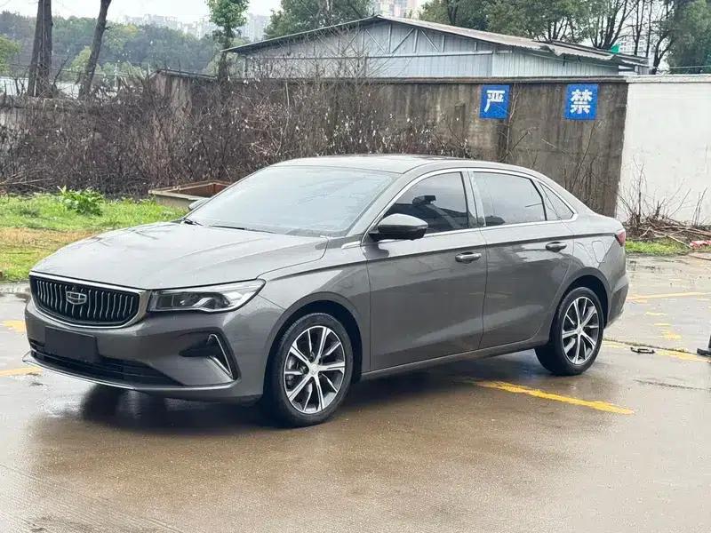 Geely Emgrand 2022 4th Generation 1.5L CVT Elite — миниатюра 1
