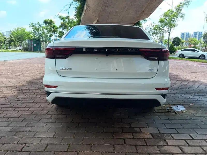 Geely Emgrand 2022 4th Generation 1.5L CVT Luxury Edition — миниатюра 4