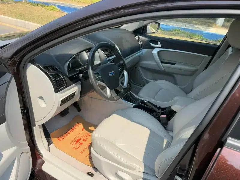 Geely Emgrand 2016 Sedan 1.5L CVT Upward Edition — миниатюра 14
