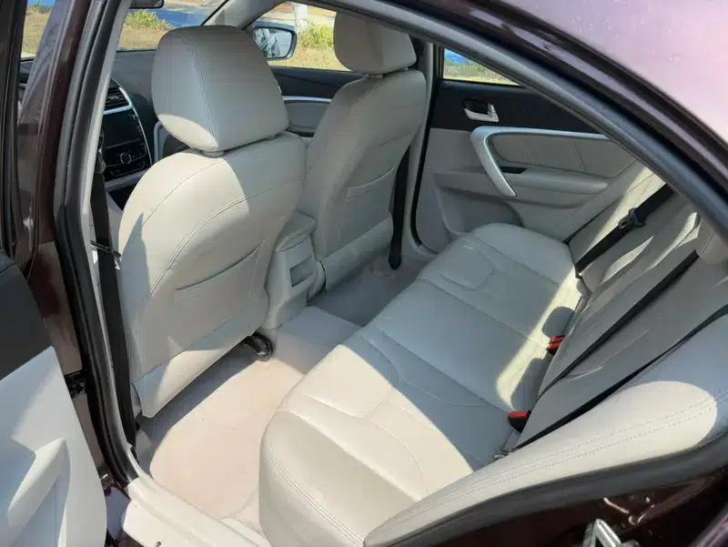 Geely Emgrand 2016 Sedan 1.5L CVT Upward Edition — миниатюра 15