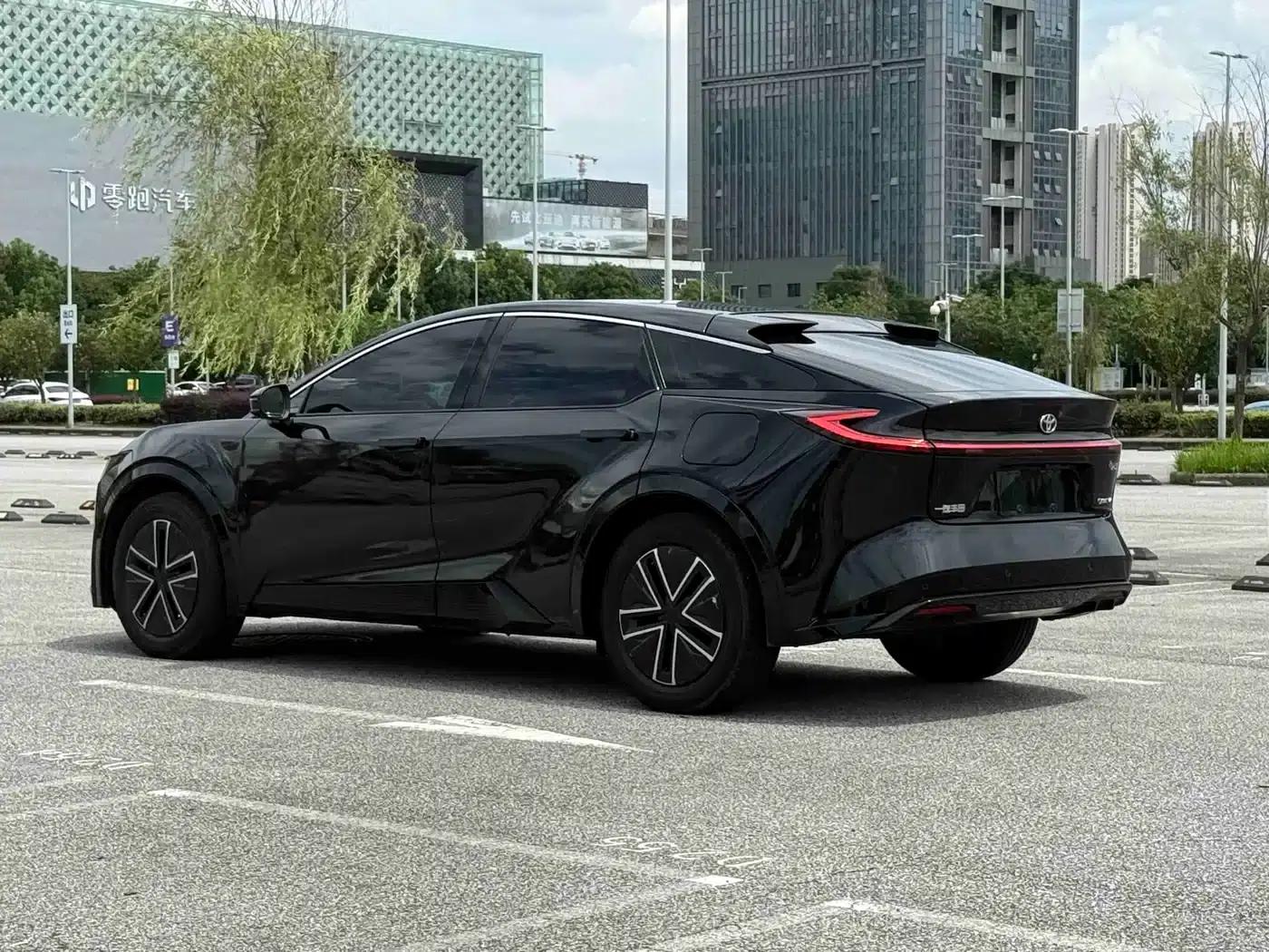 Toyota BZ5 2025 550 JOY — миниатюра 12