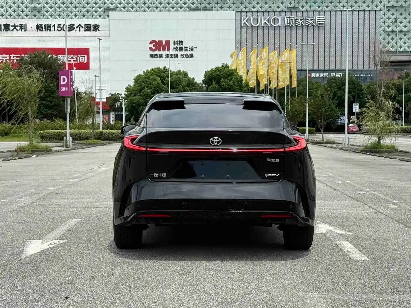 Toyota BZ5 2025 550 JOY — миниатюра 13