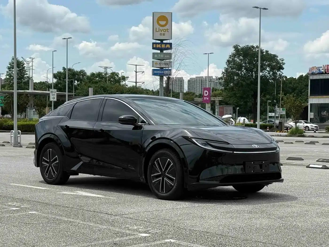 Toyota BZ5 2025 550 JOY — миниатюра 3