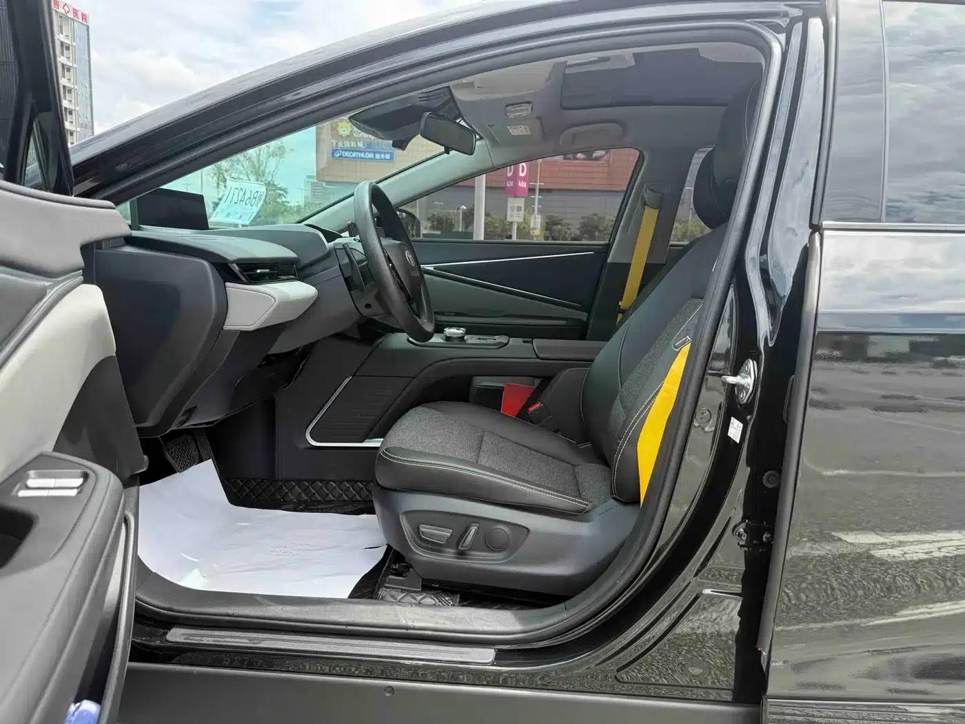 Toyota BZ5 2025 550 JOY — миниатюра 4