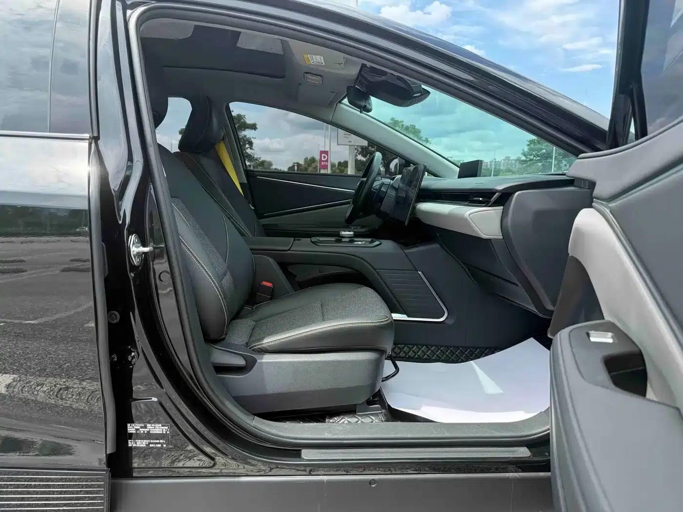 Toyota BZ5 2025 550 JOY — миниатюра 10
