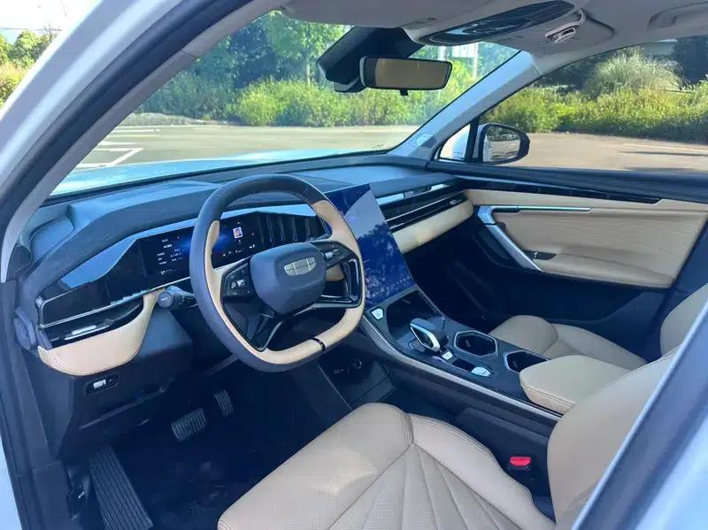Geely Boyue L 2023 1.5TD DCT Premium Edition — миниатюра 10