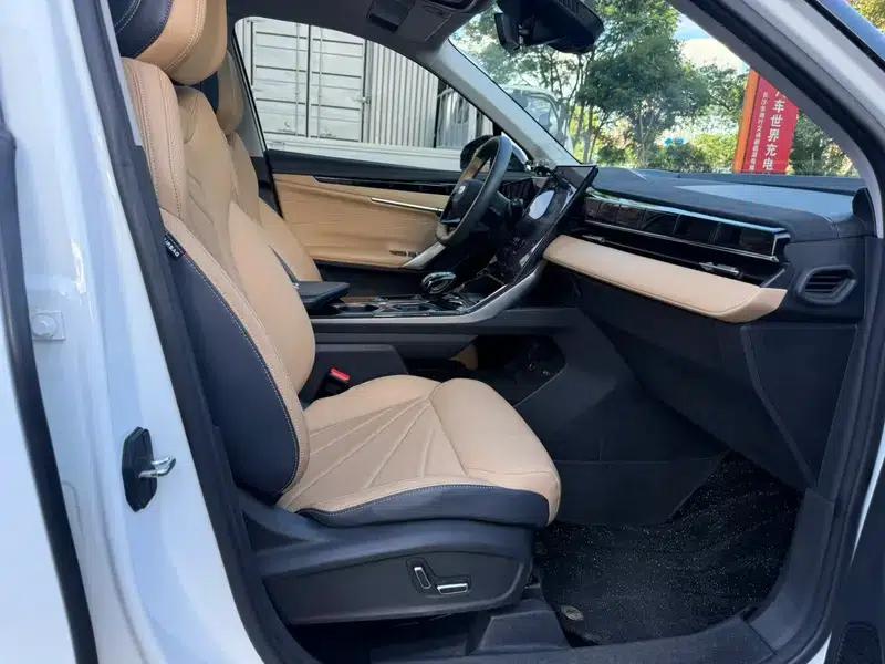 Geely Boyue L 2023 1.5TD DCT Premium Edition — миниатюра 14