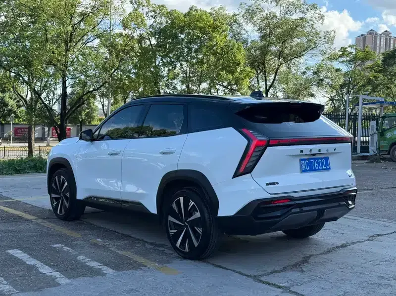 Geely Boyue L 2023 1.5TD DCT Premium Edition — миниатюра 4