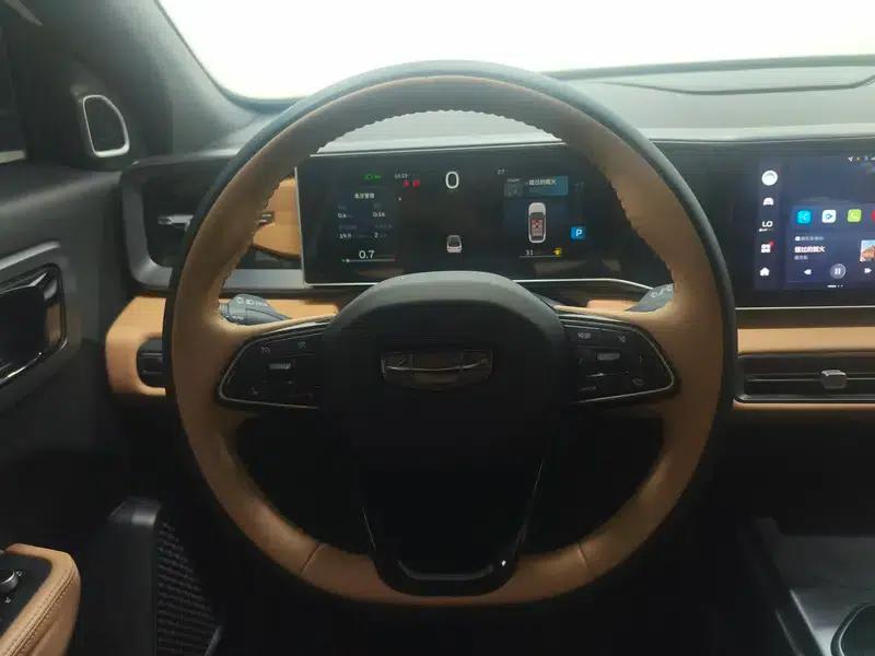 Geely ICON 2023 1.5TD Chocolate Edition — миниатюра 16