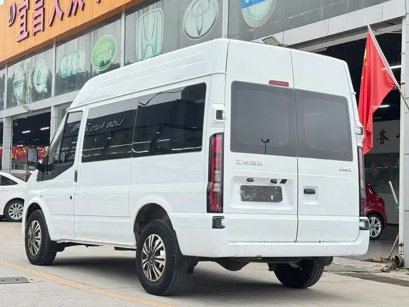Fushun 2023 2.0T Manual Diesel Short Wheelbase Mid-Roof Commercial Multi-Purpose Passenger Van (6 Seats) — миниатюра 4