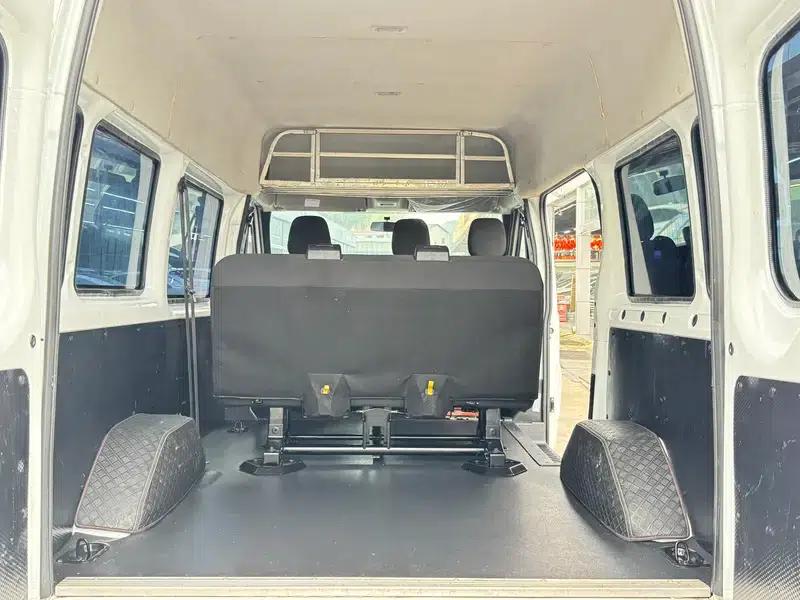 Fushun 2023 2.0T Manual Diesel Short Wheelbase Mid-Roof Commercial Multi-Purpose Passenger Van (6 Seats) — миниатюра 10