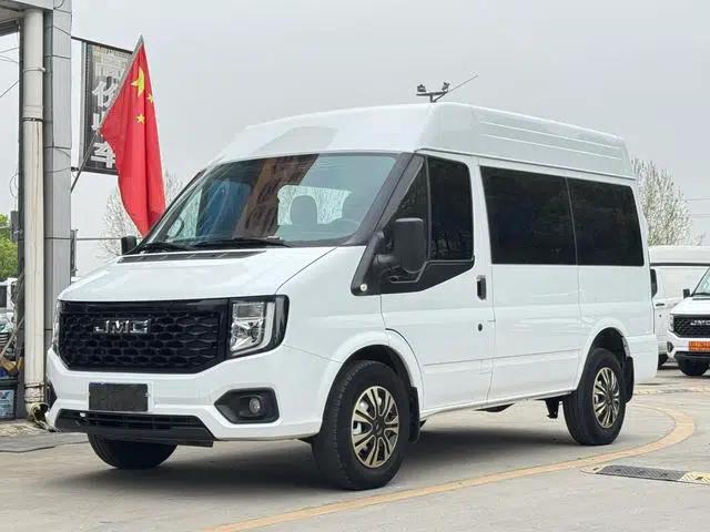 Fushun 2023 2.0T Manual Diesel Short Wheelbase Mid-Roof Commercial Multi-Purpose Passenger Van (6 Seats)
