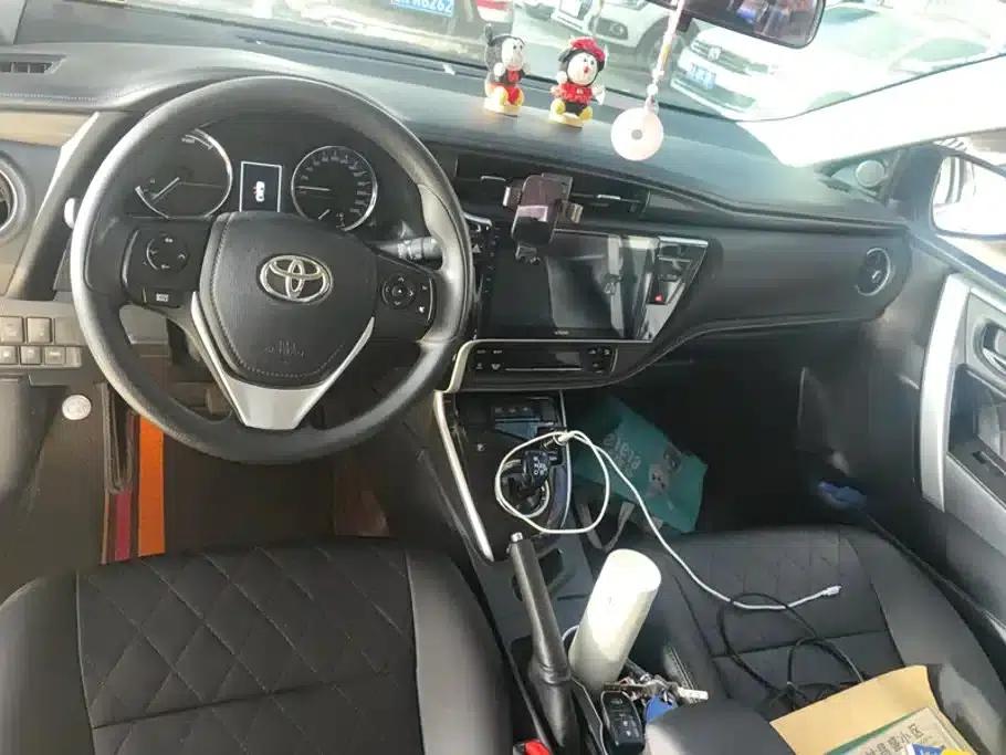 Corolla Hybrid E+ 2019 1.8L E-CVT Leading Edition — миниатюра 12