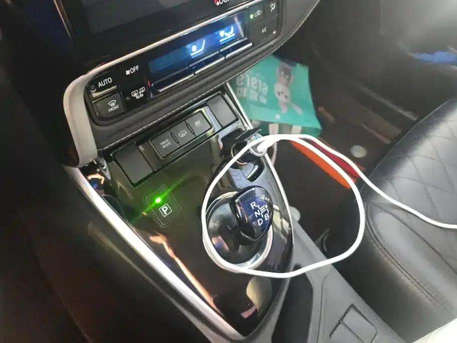 Corolla Hybrid E+ 2019 1.8L E-CVT Leading Edition — миниатюра 16