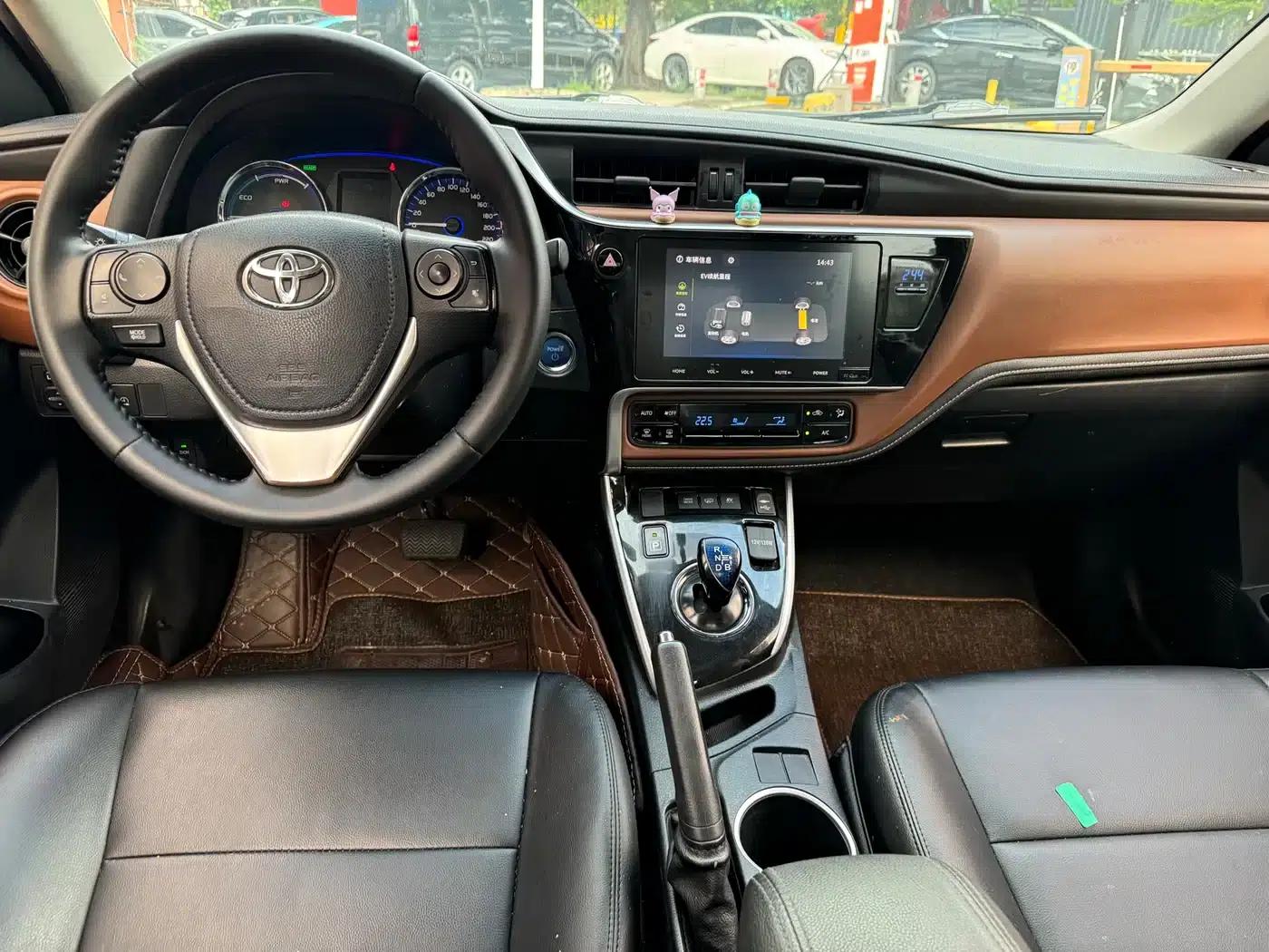 Levin Hybrid E+ 2019 1.8PH GS E-CVT Elite Sunroof Edition — миниатюра 10