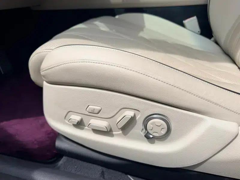 Genesis G80 2023 2.5T 2WD Luxury Edition — миниатюра 20