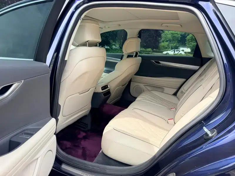 Genesis G80 2023 2.5T 2WD Luxury Edition — миниатюра 21