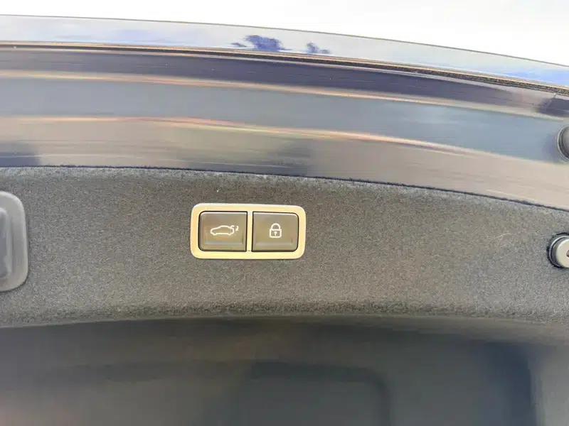 Genesis G80 2023 2.5T 2WD Luxury Edition — миниатюра 9
