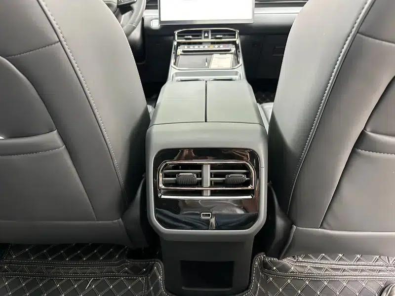 Jetour Mountain & Sea L6 2024 1.5TD DHT ULTRA — миниатюра 11