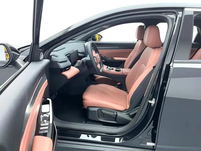 Galaxy L6 2025 1.5 EM-i DHT 60KM Starter Edition — миниатюра 17