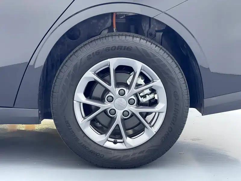Galaxy L6 2025 1.5 EM-i DHT 60KM Starter Edition — миниатюра 9
