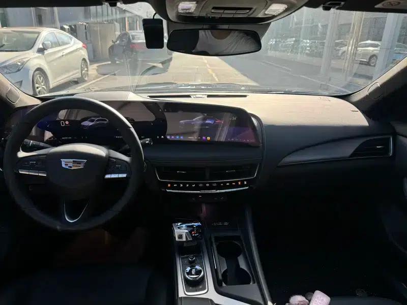 2024 Cadillac CT5 28T Luxury Pro — миниатюра 7