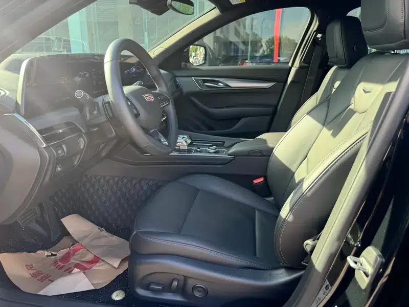 2024 Cadillac CT5 28T Luxury Pro — миниатюра 8