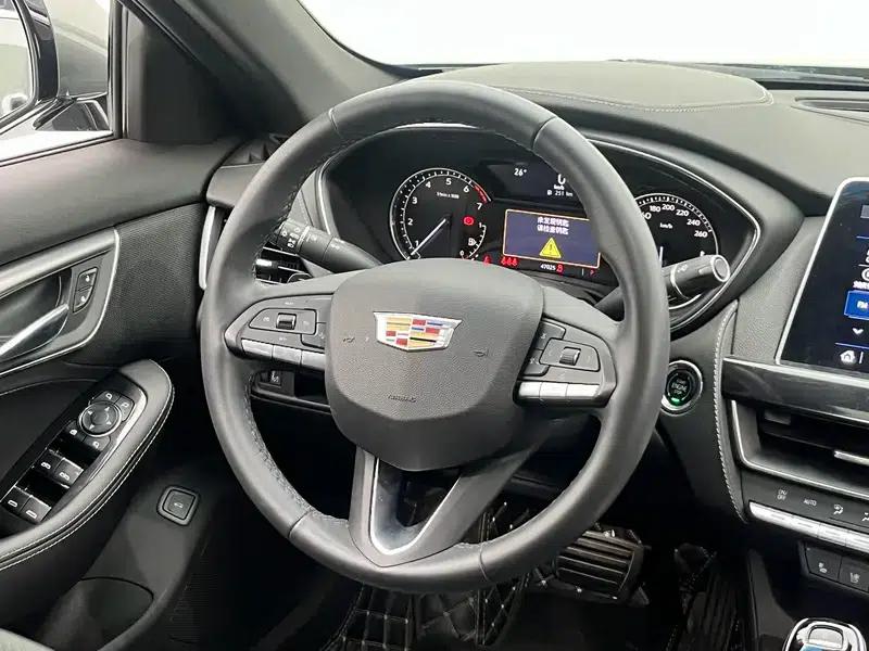 2022 Cadillac CT5 28T Luxury Standard Edition — миниатюра 16
