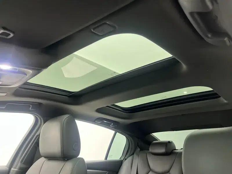 2022 Cadillac CT5 28T Luxury Standard Edition — миниатюра 24
