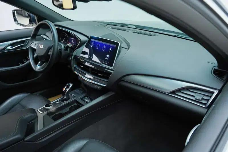 2022 Cadillac CT5 28T Luxury Standard Edition — миниатюра 12