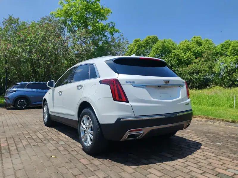 Cadillac XT5 2022 2.0T 2WD Luxury — миниатюра 4