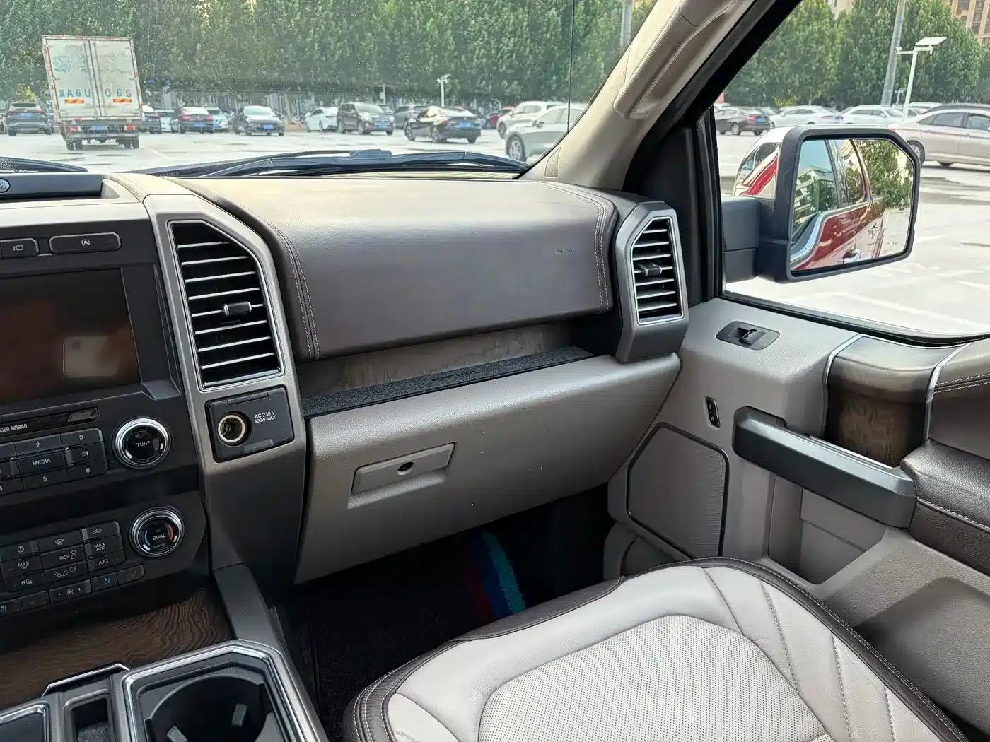 Ford F-150 Raptor 2019 3.5T LTD — миниатюра 10