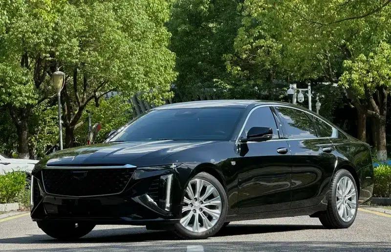 2023 Cadillac CT6 28T Luxury — миниатюра 1