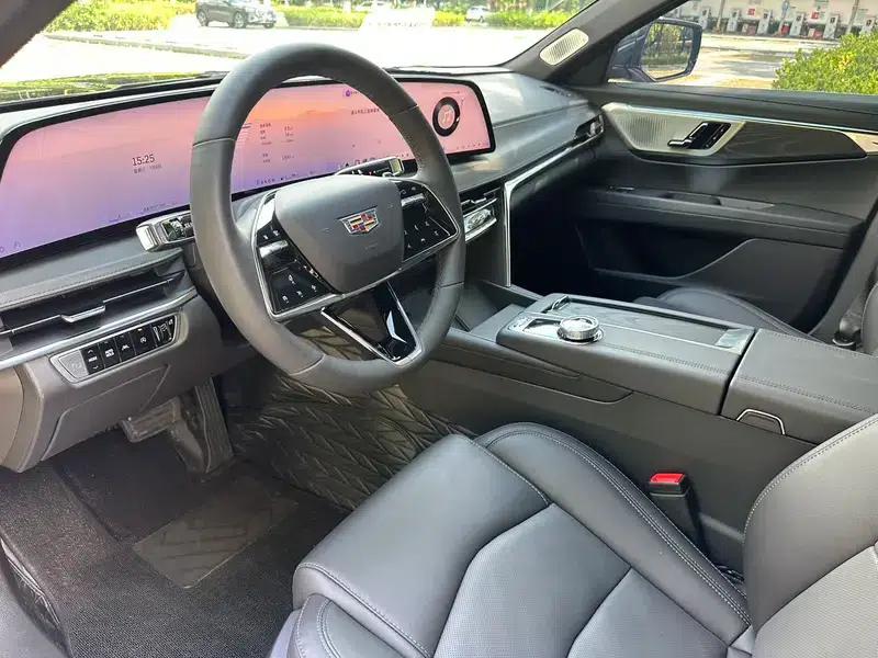 2023 Cadillac CT6 28T Luxury — миниатюра 11