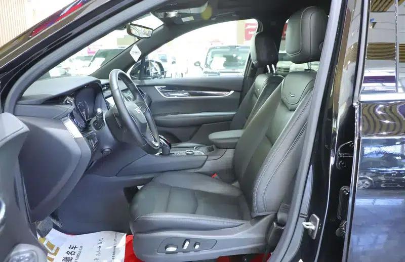 Cadillac XT6 2022 2.0T Six-Seat AWD Luxury Standard Edition — миниатюра 16