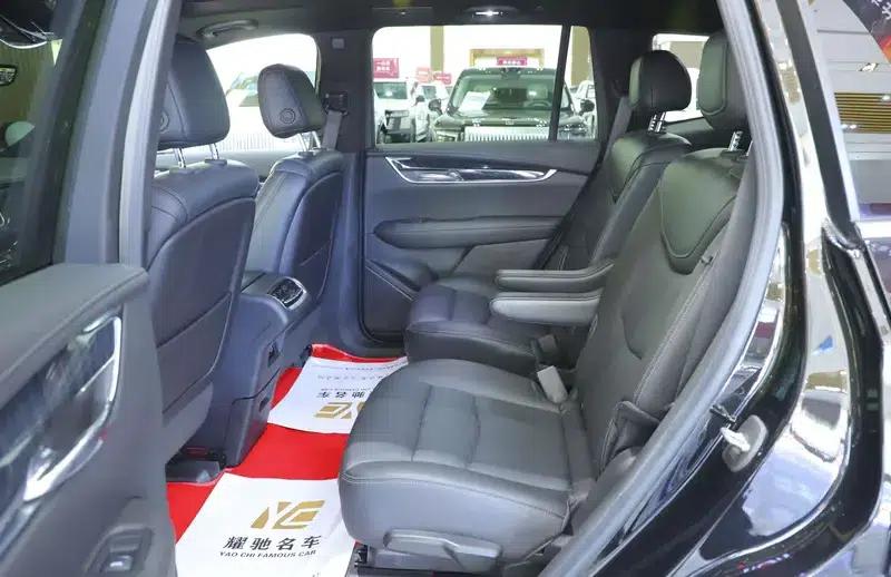 Cadillac XT6 2022 2.0T Six-Seat AWD Luxury Standard Edition — миниатюра 17