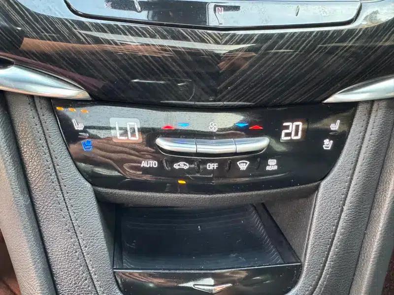 Cadillac XT6 2021 28T Six-Seat AWD Luxury — миниатюра 8