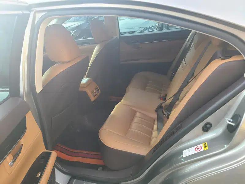 Lexus ES 2015 300h Comfort Edition — миниатюра 12
