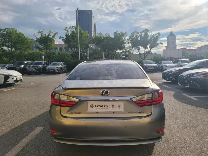 Lexus ES 2015 300h Comfort Edition — миниатюра 5
