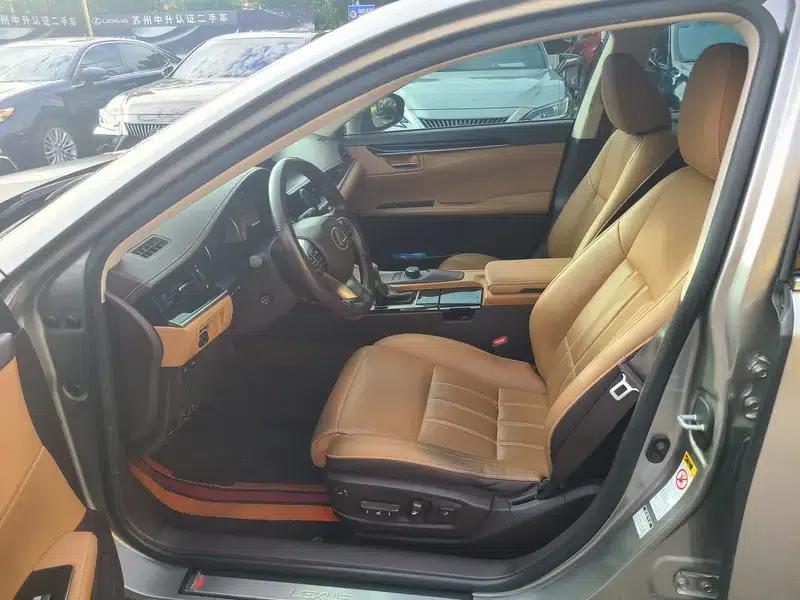 Lexus ES 2015 300h Comfort Edition — миниатюра 10
