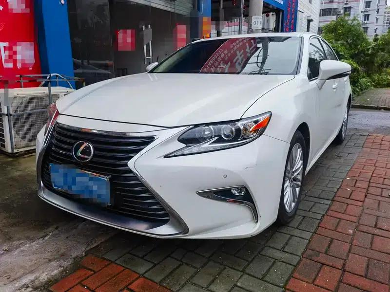 Lexus ES 2015 200 Elite Edition — миниатюра 1
