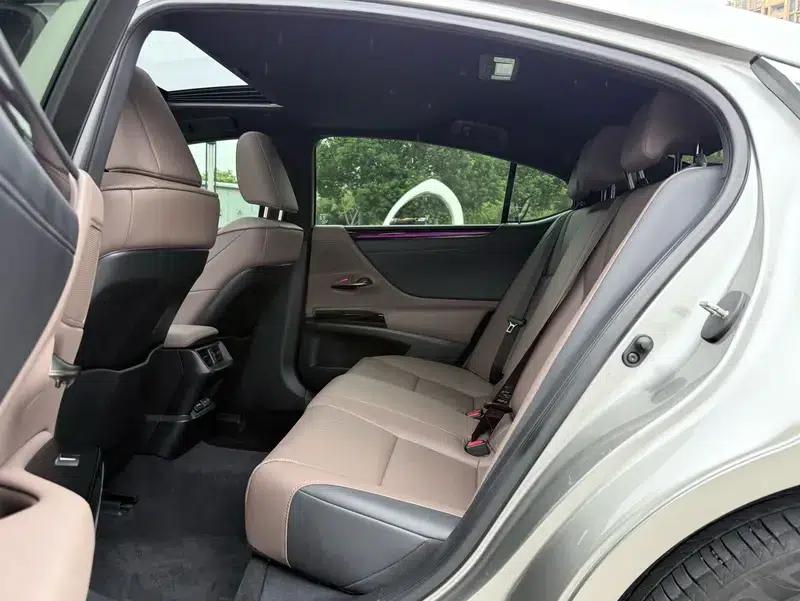Lexus ES 2022 200 Premium Edition — миниатюра 15
