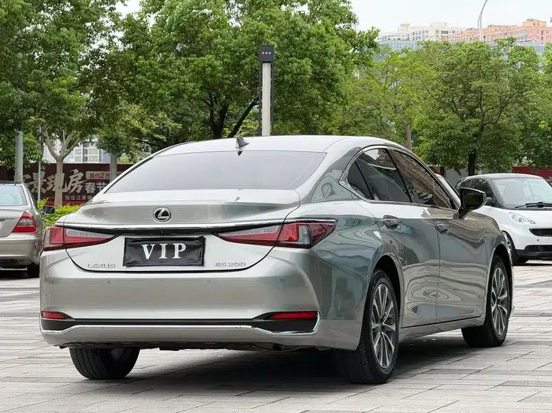 Lexus ES 2022 200 Premium Edition — миниатюра 4