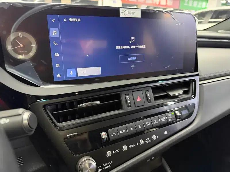 Lexus ES 2022 200 Premium Edition — миниатюра 11