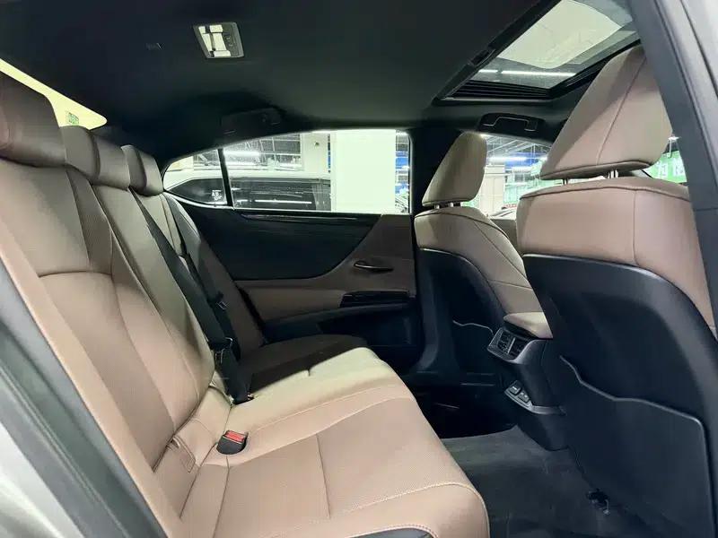 Lexus ES 2022 200 Premium Edition — миниатюра 18