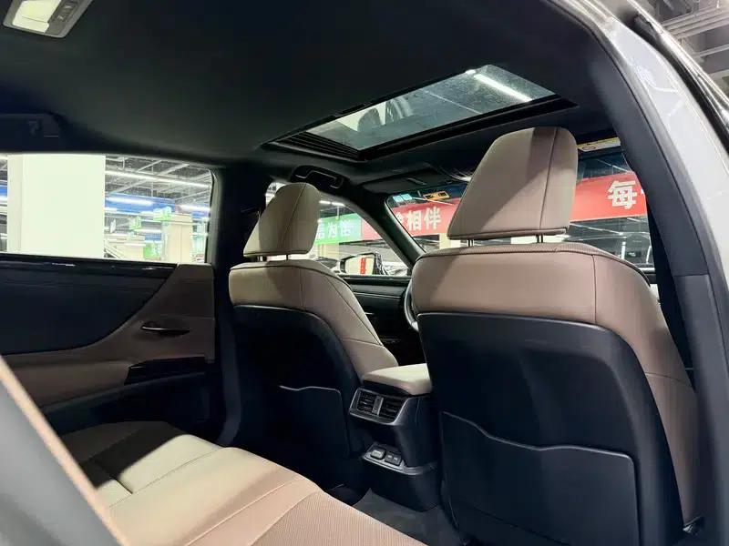 Lexus ES 2022 200 Premium Edition — миниатюра 19