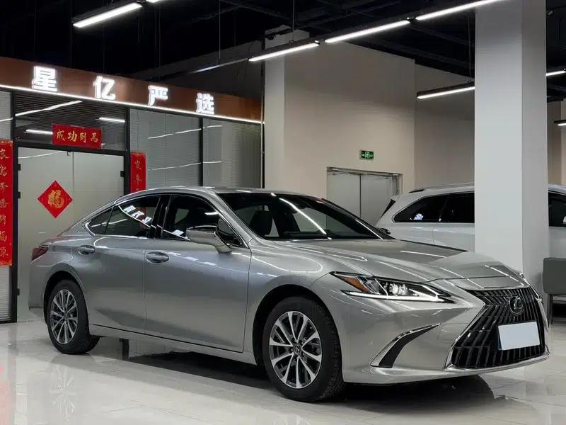 Lexus ES 2022 200 Premium Edition — миниатюра 3