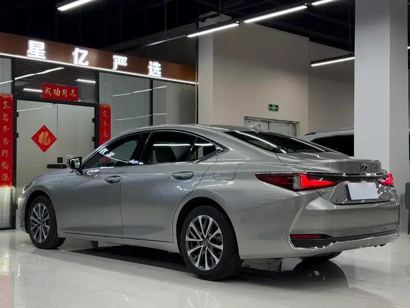 Lexus ES 2022 200 Premium Edition — миниатюра 4