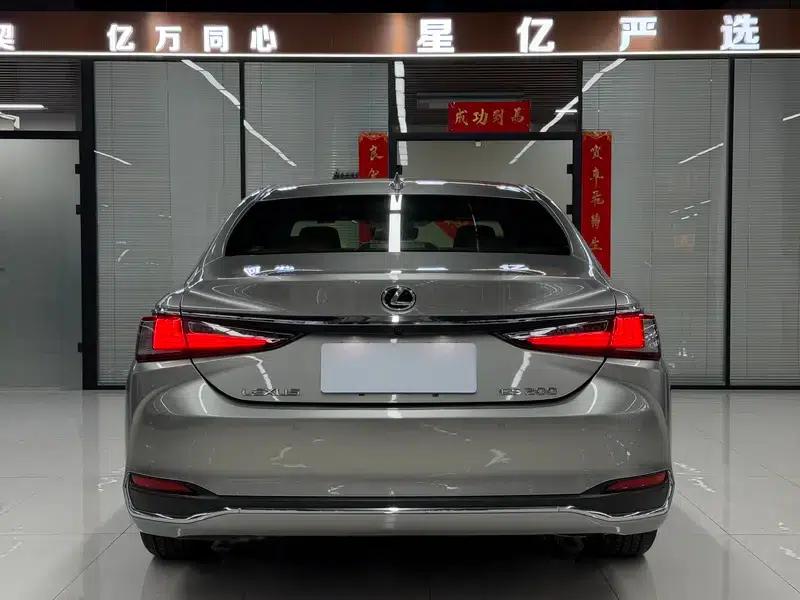 Lexus ES 2022 200 Premium Edition — миниатюра 5